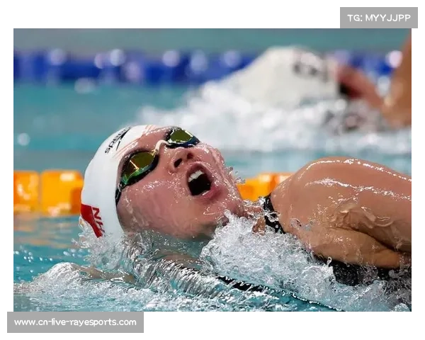 中国公开水域选手柳雅欣双线作战创历史先例突破国家队极限 中国公开水域选手柳雅欣双线作战创历史先例突破国家队极限