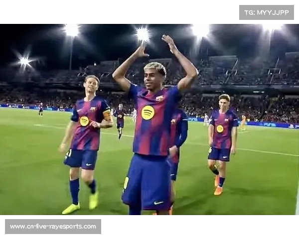 洛佩斯上演帽子戏法助巴萨6比1大胜奥林匹亚科斯豪取关键胜利 洛佩斯上演帽子戏法助巴萨6比1大胜奥林匹亚科斯豪取关键胜利